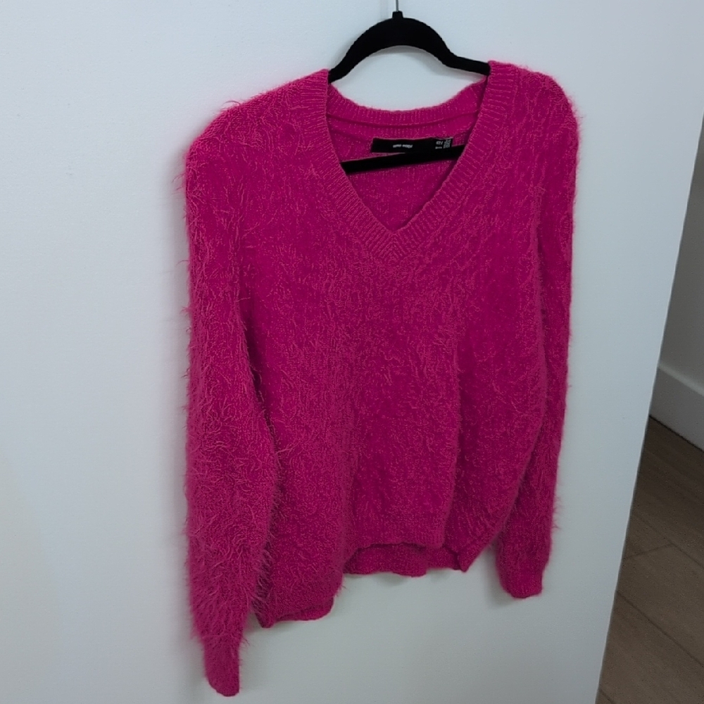 Vero Moda Vibrant Fuchsia V-Neck Sweater
